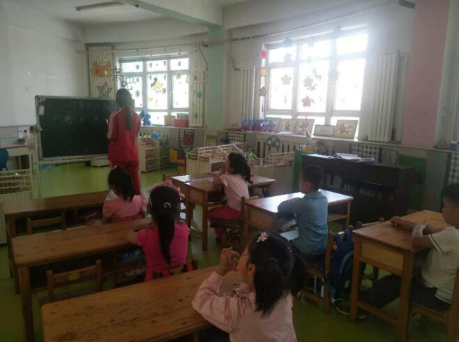 2016级学生张洋洋 现实习于沈阳淘气堡幼稚园
